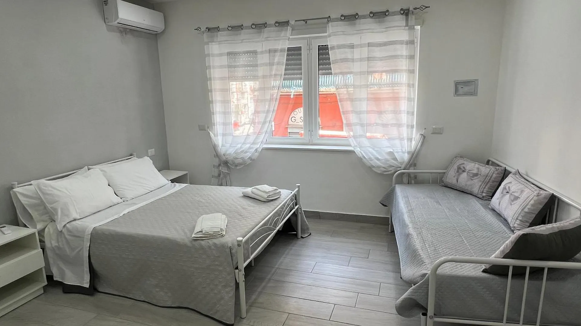La Dimora Di Antonietta Apartment Naples Italy